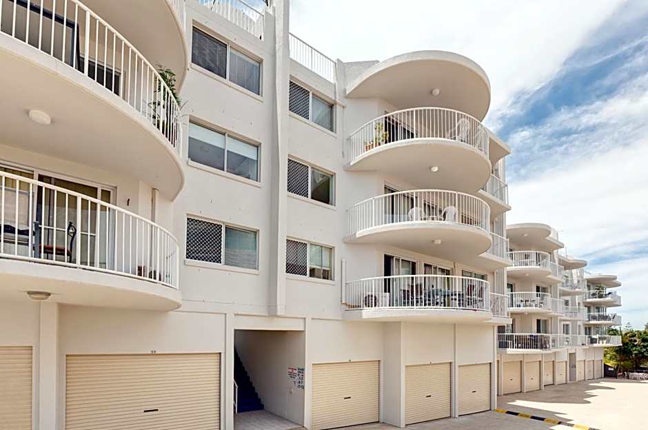 Bayviews and Harbourview Holiday Apartments