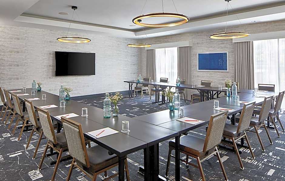 Cumberland House Knoxville, Tapestry Collection by Hilton