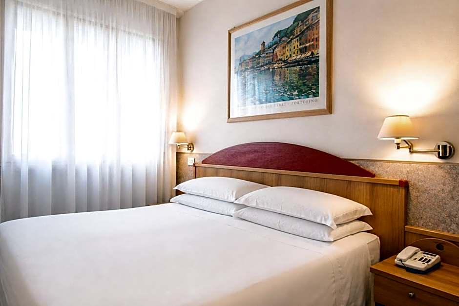 Phi Hotel Ambra