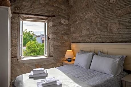 Classic Double Room with Shower