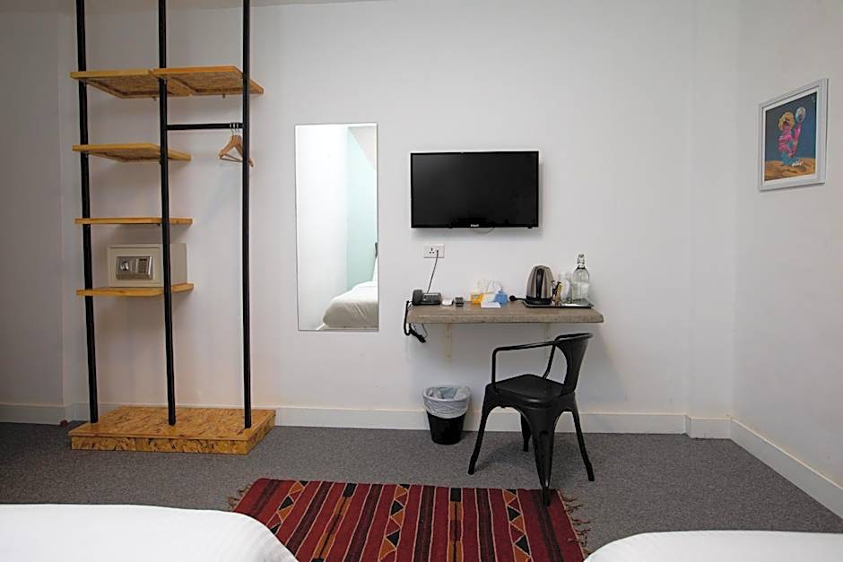 Nomads Hotel