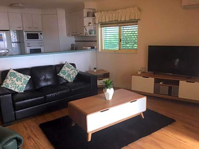 The Esplanade Riverview Holiday Apartments