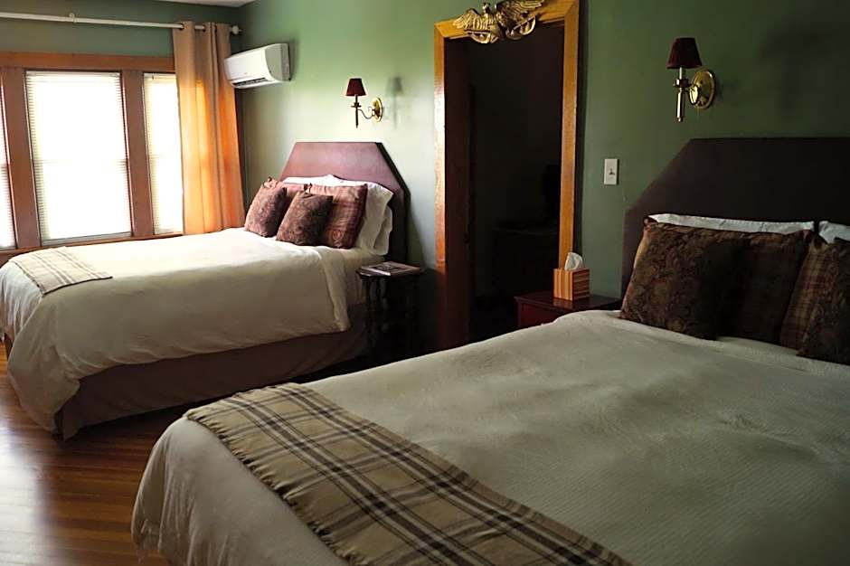 The Inn at Ragged Edge