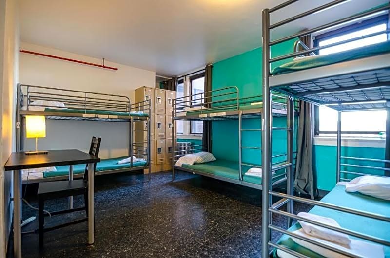 Jazz on The Park Hostel – New York, NY