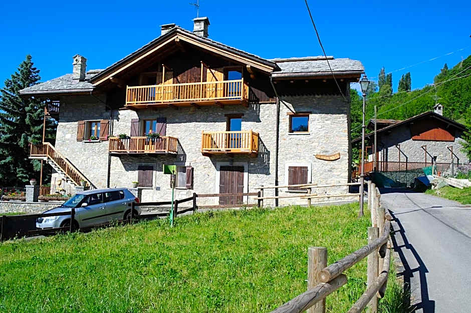 Le Vieux Noyer - Appartamenti al Verde villaggio di Rumiod