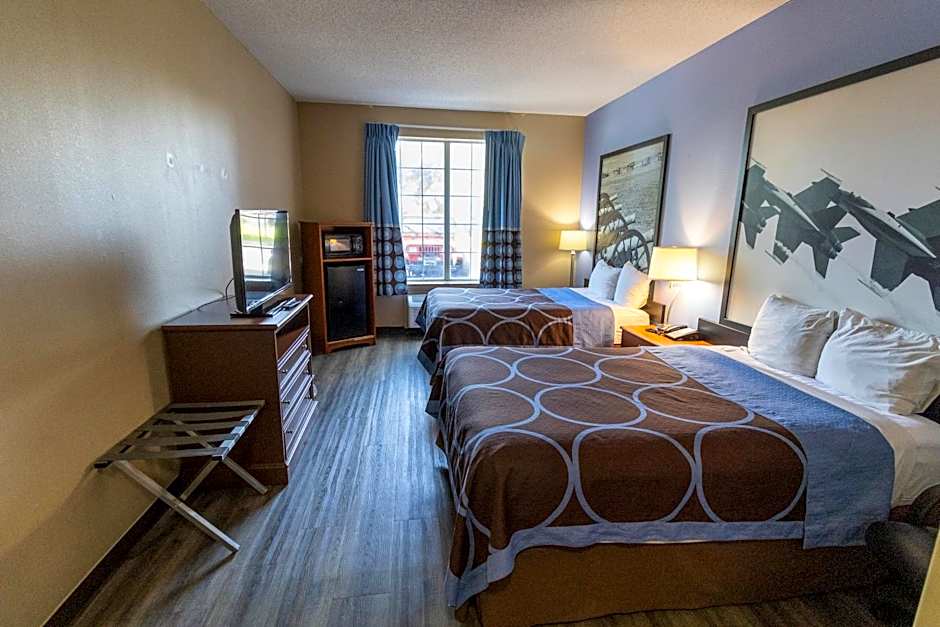 Super 8 by Wyndham Smithfield-Selma