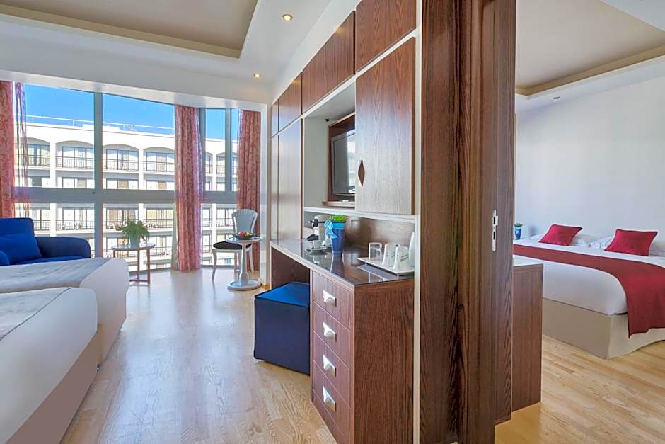 Lordos Beach Hotel & Spa