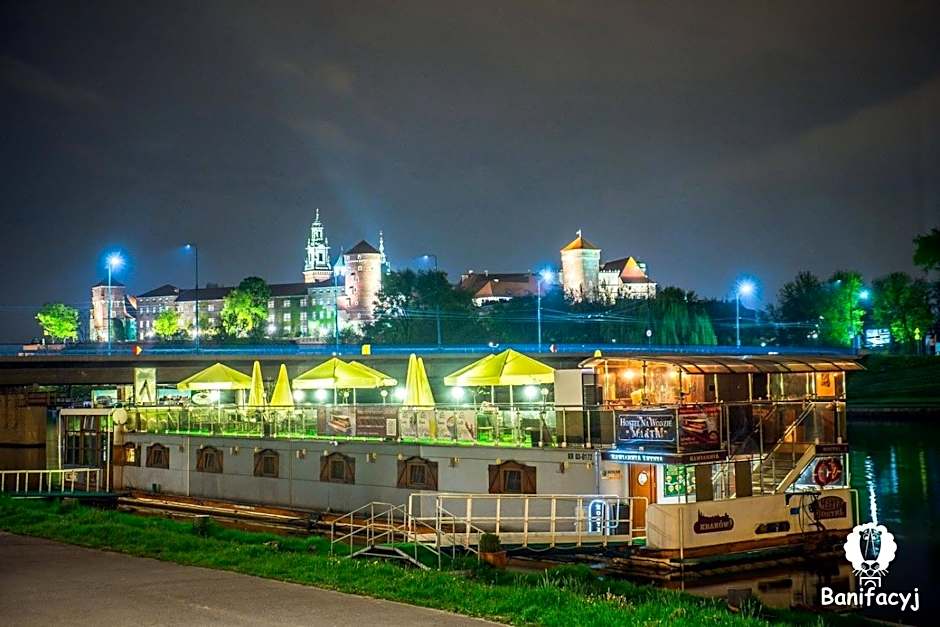 The Boat - Hostel&Chill