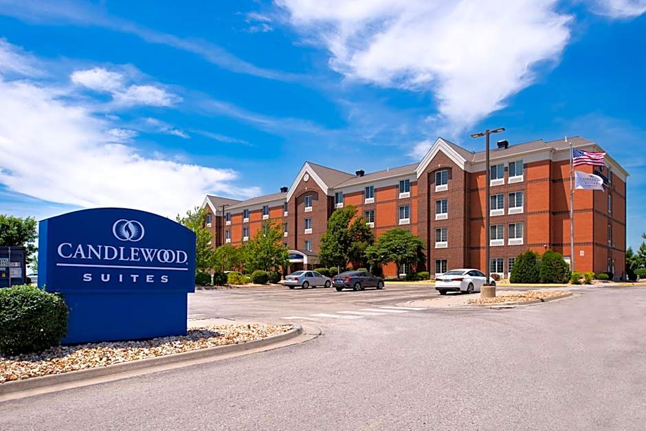 Candlewood Suites Olathe By IHG