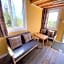 Blair Tiny House with Private Hot Tub - Fife - Loch Leven - Lomond Hills