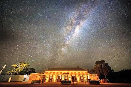 Prairie Hotel