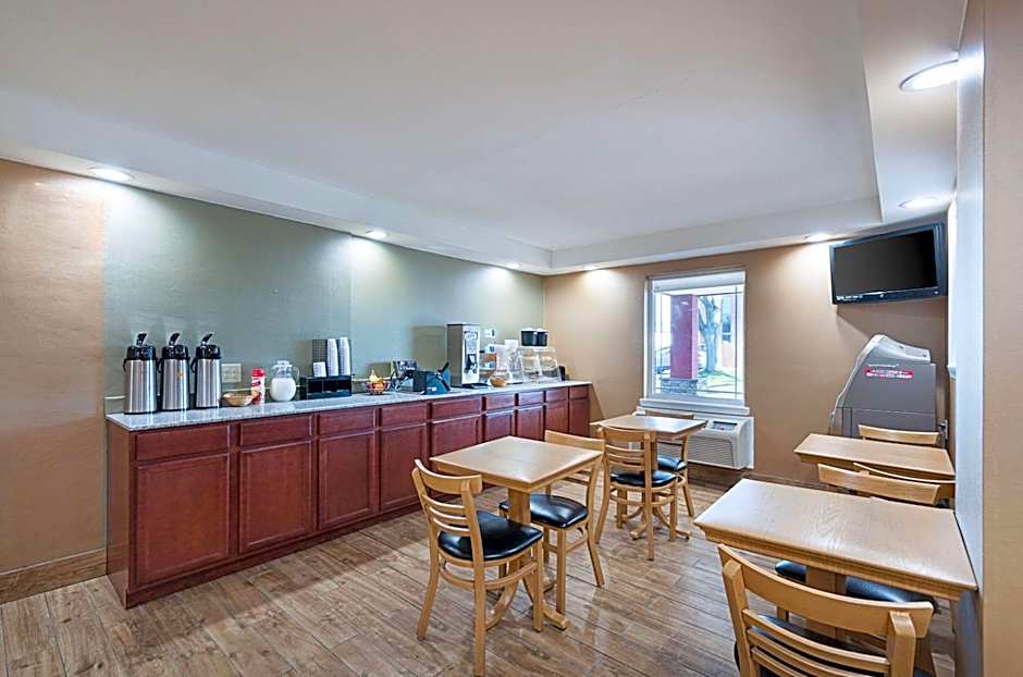 Quality Inn Near Pimlico Racetrack