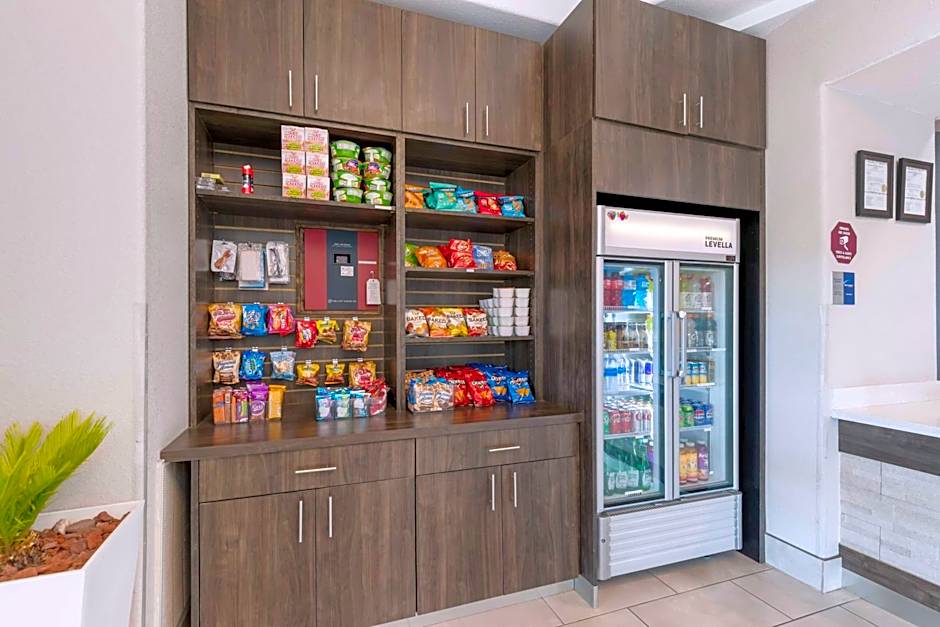 Best Western Plus Des Moines West Inn And Suites