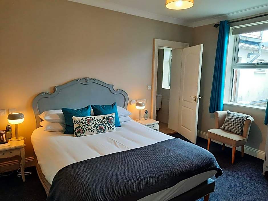 Connemara Lake Hotel