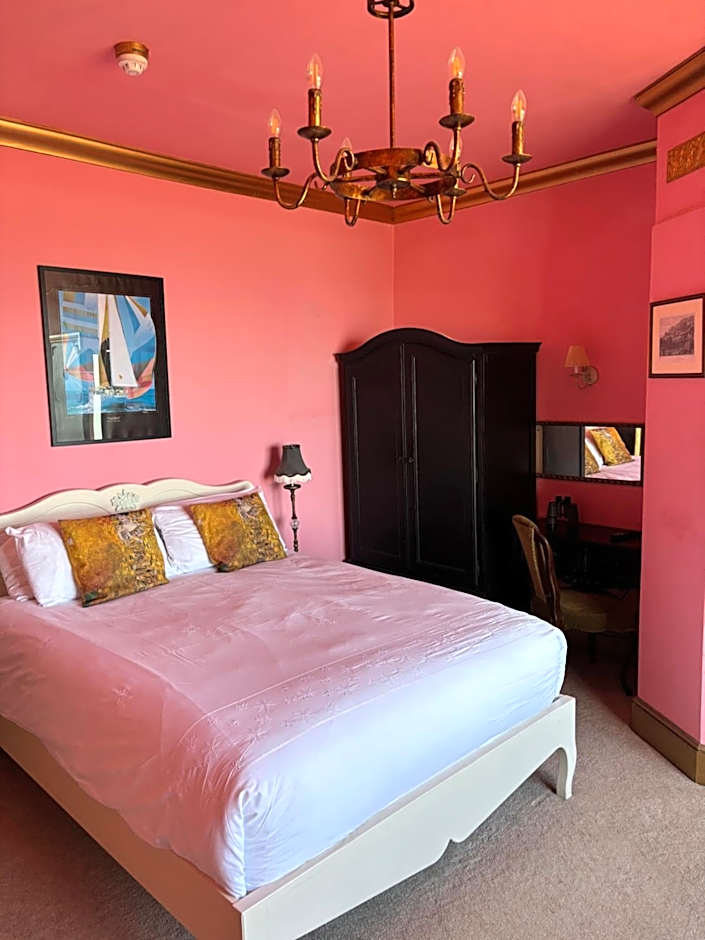 Keats Green Hotel