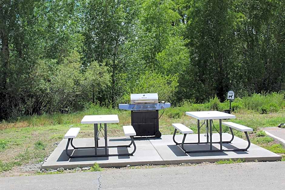 Days Inn & Suites by Wyndham Gunnison