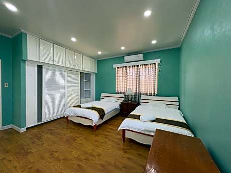 Quadruple Room with Sea View