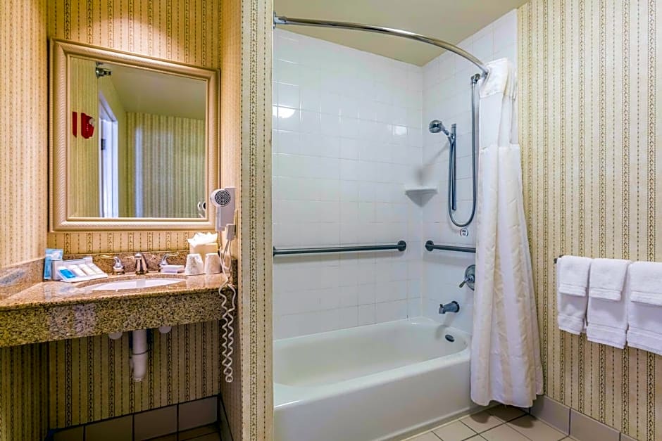 Hilton Garden Inn Milwaukee Northwest Conference Center