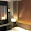 V8 Ziyuangang Hotel