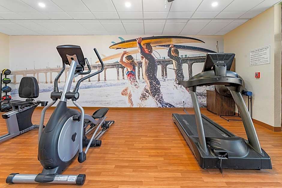 Clarion Pointe Galveston - Beachfront