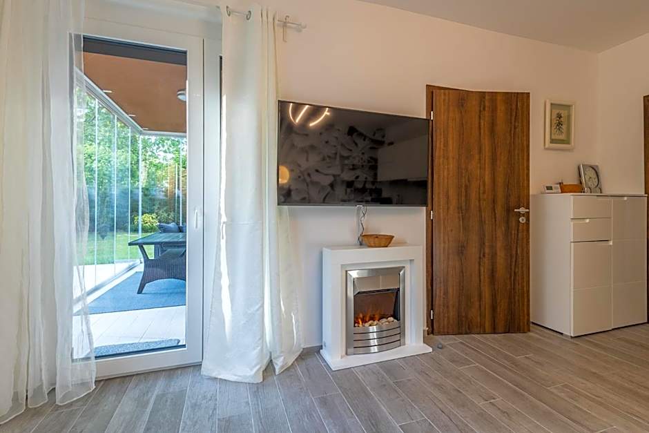 Casa Luxury Wellness Apartman By BLTN