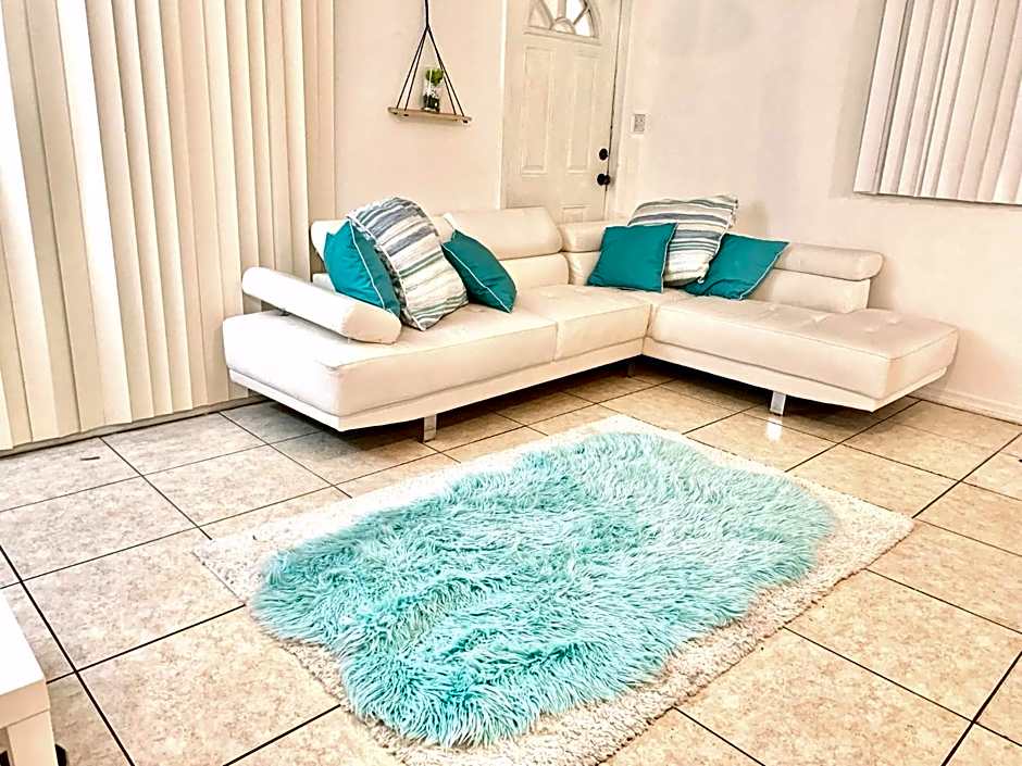 Men Only Hostel - Free - Wi-Fi - Parking - Long Term Welcome