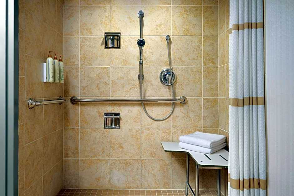 Renaissance by Marriott Boulder Flatiron Hotel