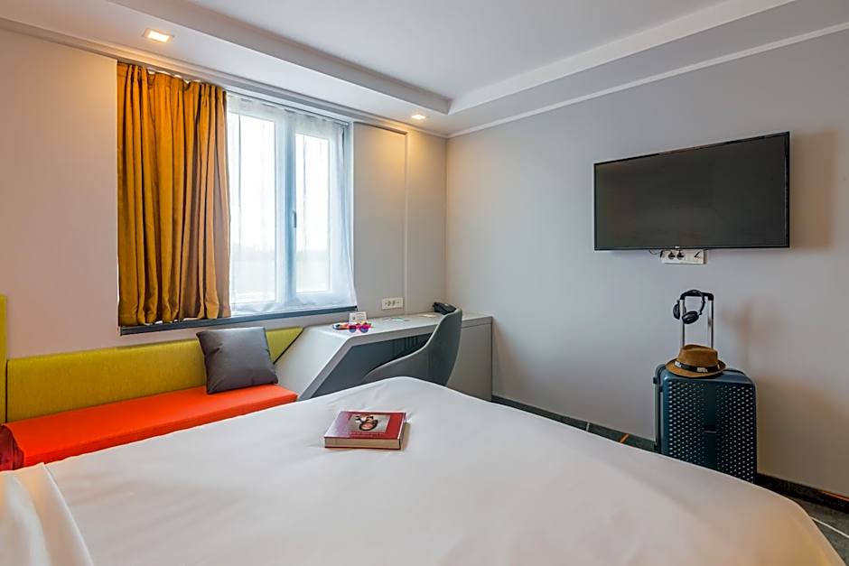 Ibis Styles Bucharest Airport