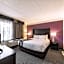 La Quinta Inn & Suites by Wyndham San Antonio Downtown