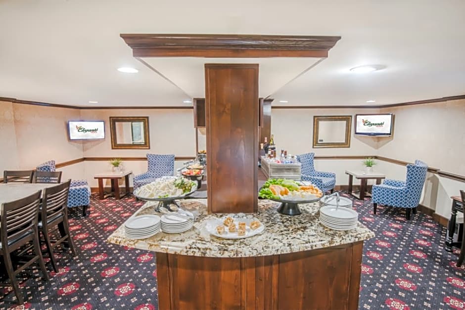 MCM Elegante Hotel & Suites