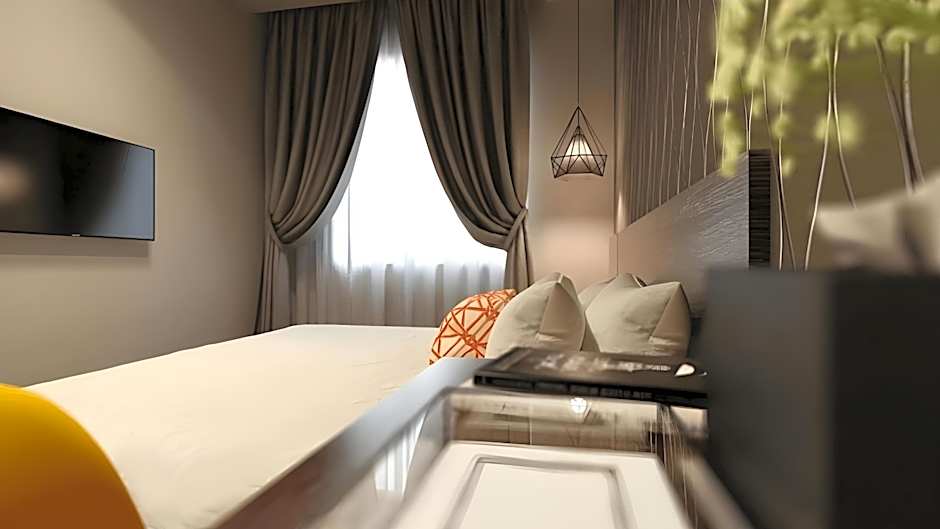 The Square Hotel