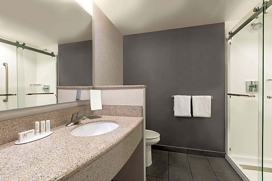 Courtyard by Marriott Lancaster