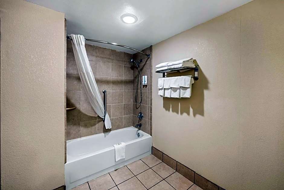 Quality Inn I-81 Exit 23