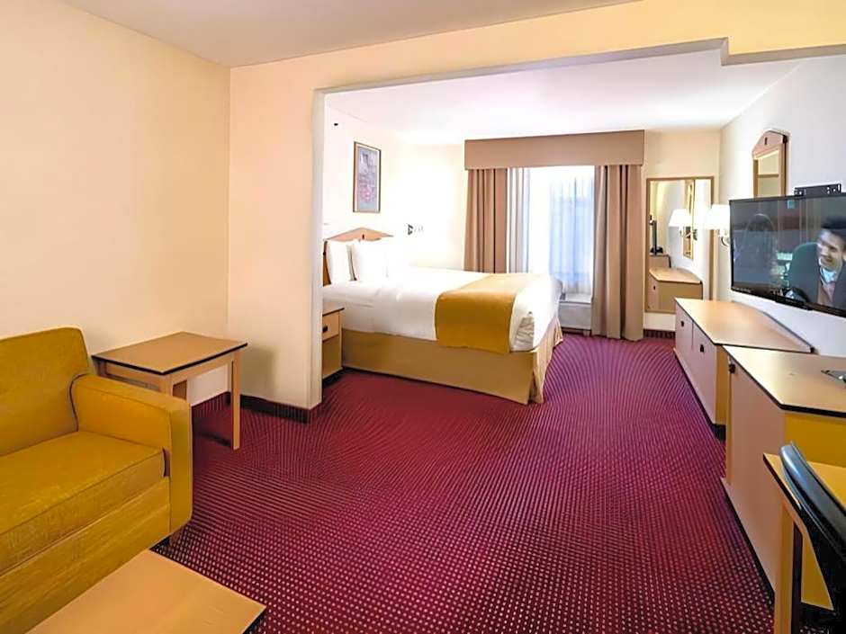 AmericInn by Wyndham Denver Airport