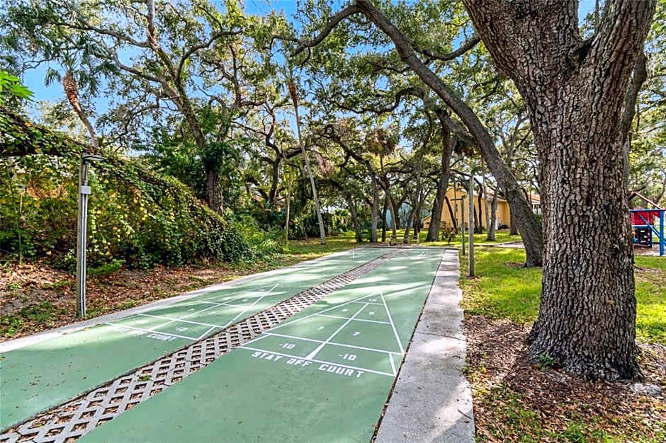 Waterfront Resort Condo w Beach