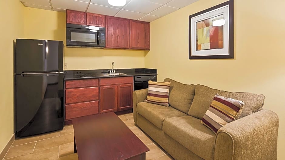 Best Western Airport Inn & Suites Cleveland