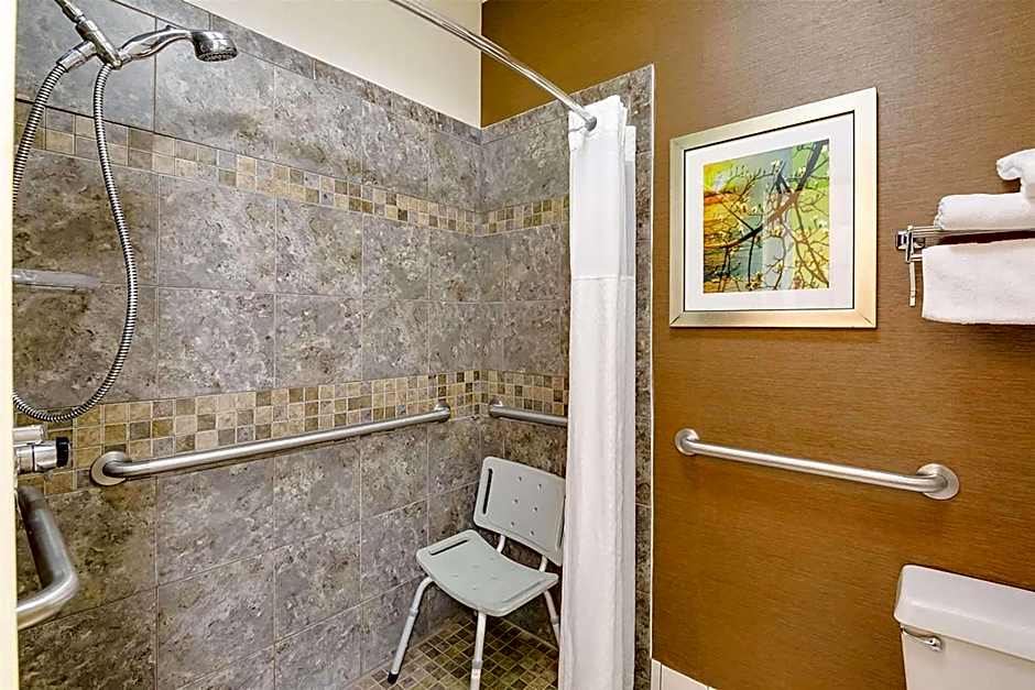 AmericInn by Wyndham Minot