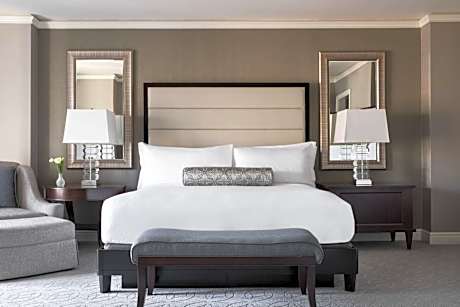 Club Executive One-Bedroom Suite