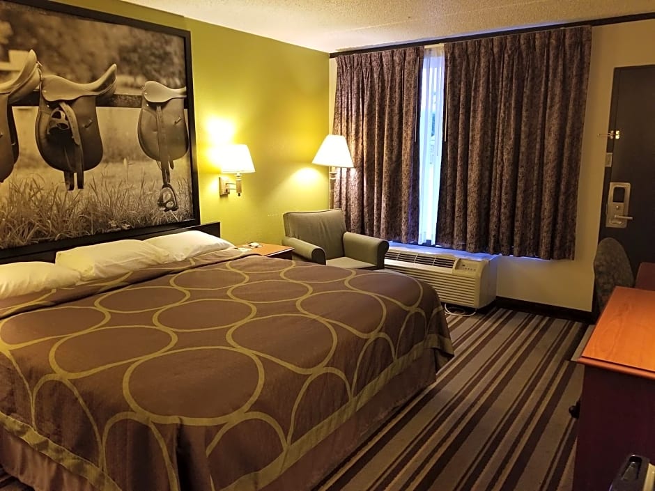 Super 8 by Wyndham Longview/North