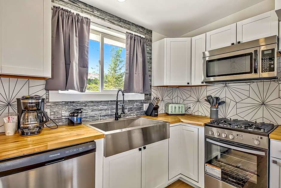 The Historic West Walker Motel