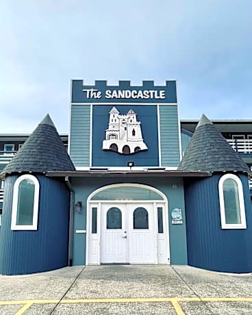 The Sandcastle Beachfront Hotel