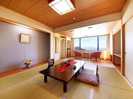 Superior Japanese Style with 12 Tatami Mat - Non-Smoking