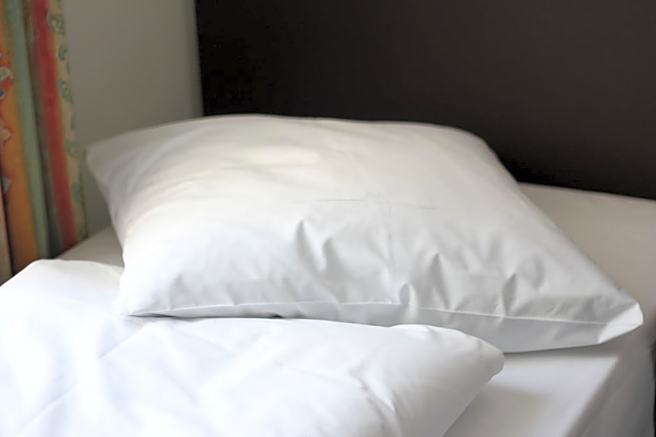 Carlton Hotel