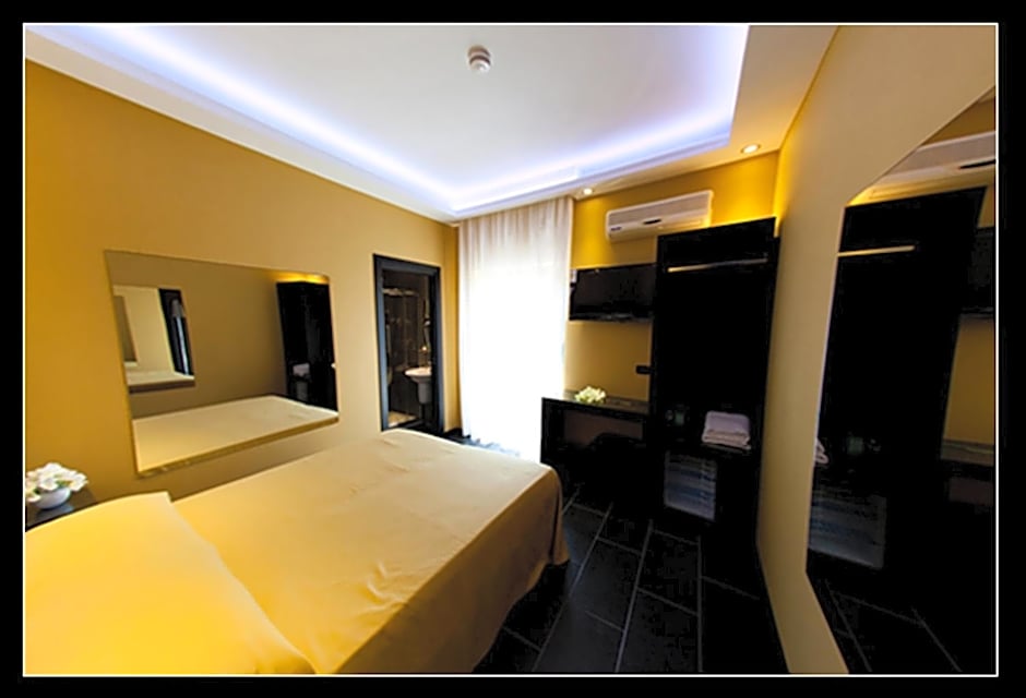 Photo 1 of 26 of Double Room