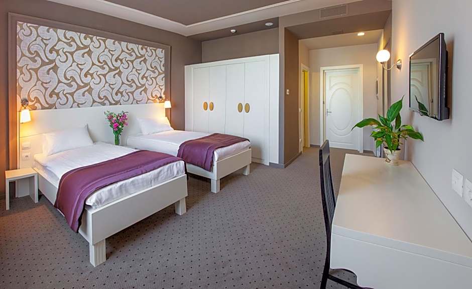 Continental Hotel
