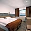 Hotel Cabin