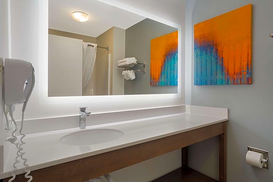MainStay Suites Wilmington - University Area