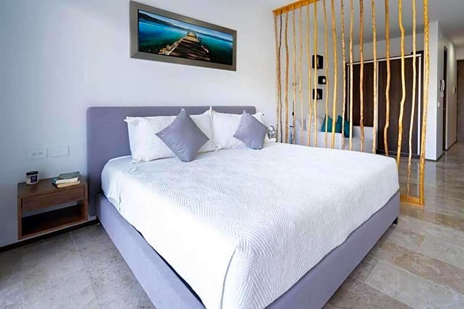 Cozy Studio Pool and Roof Lounge Beach 5 Blocks