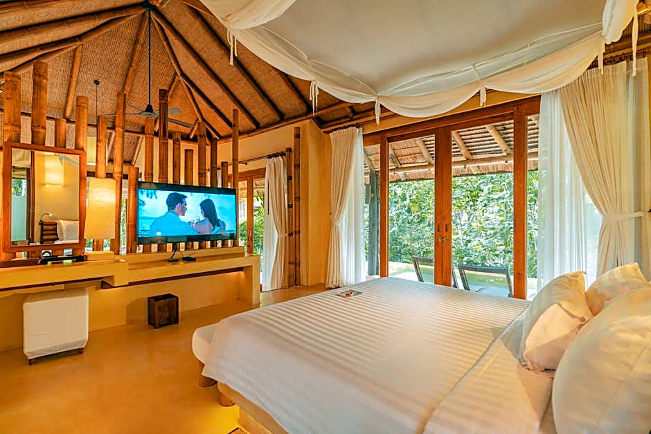 High Season Pool Villa & Spa