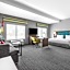 Hampton Inn & Suites Bakersfield Central